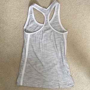 Lululemon tank size 6 white and gray